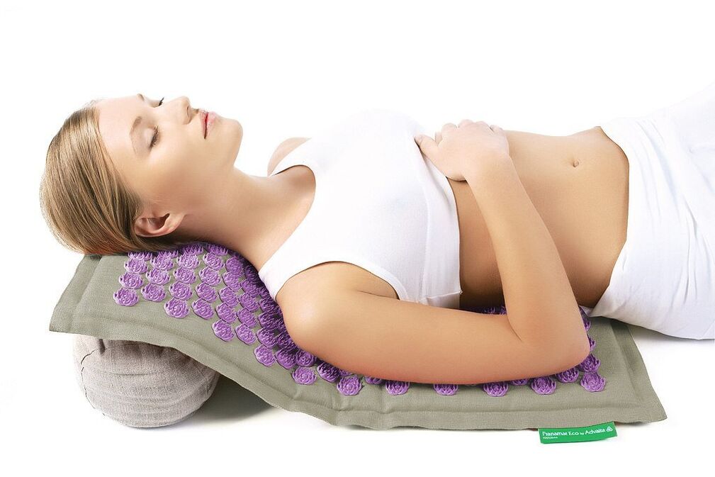 เครื่องพ่นเข็มจะช่วยในการต่อสู้กับโรคกระดูกพรุนของกระดูกสันหลังส่วนคอ